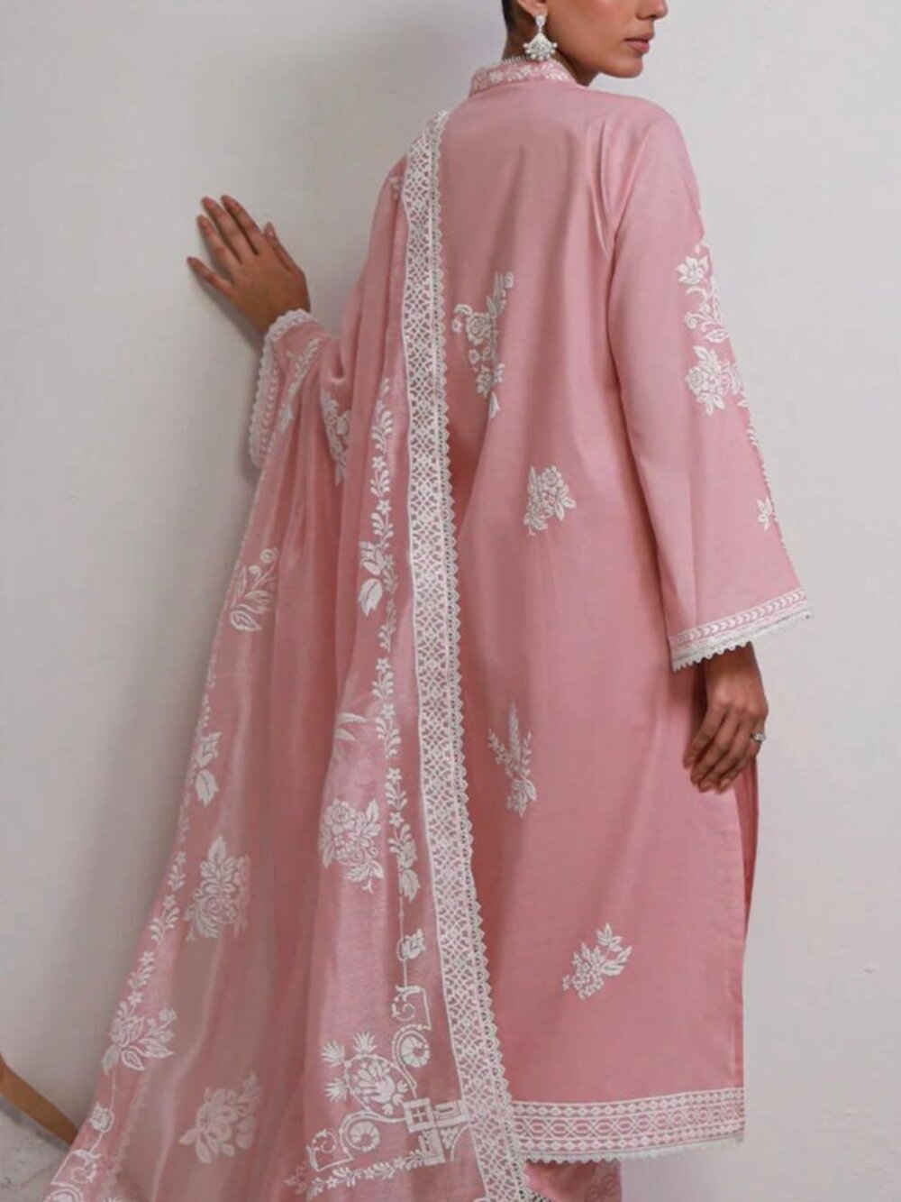 Nida Azwer - 3 piece Suit - Picture 2 of 5